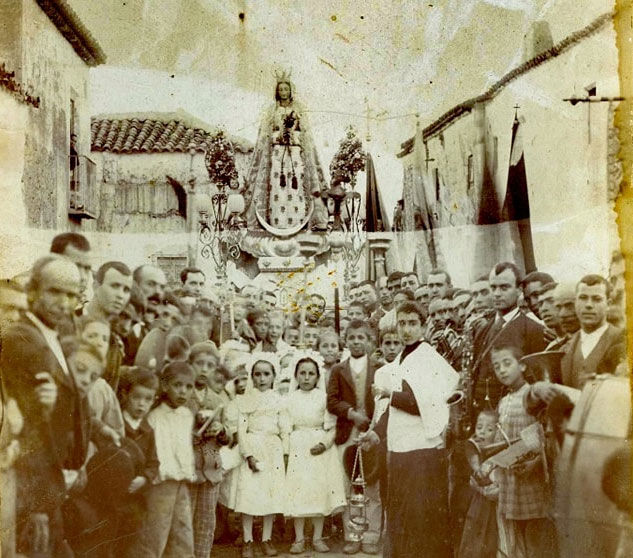 La Iglesia católica emprendió a finales del siglo XIX, ante el temor de la secularización en alza